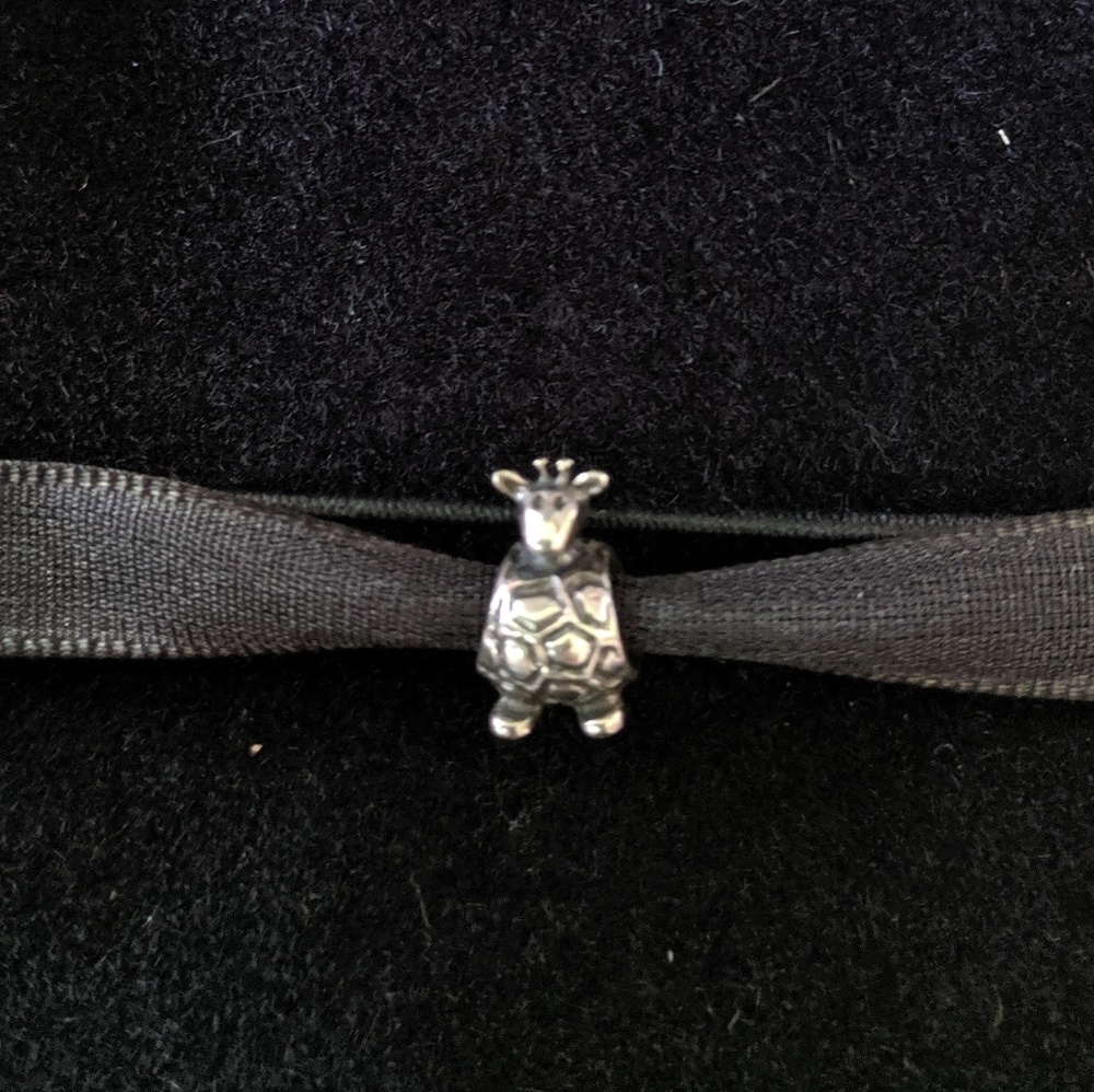 Pandora Giraffe Charm - Retired